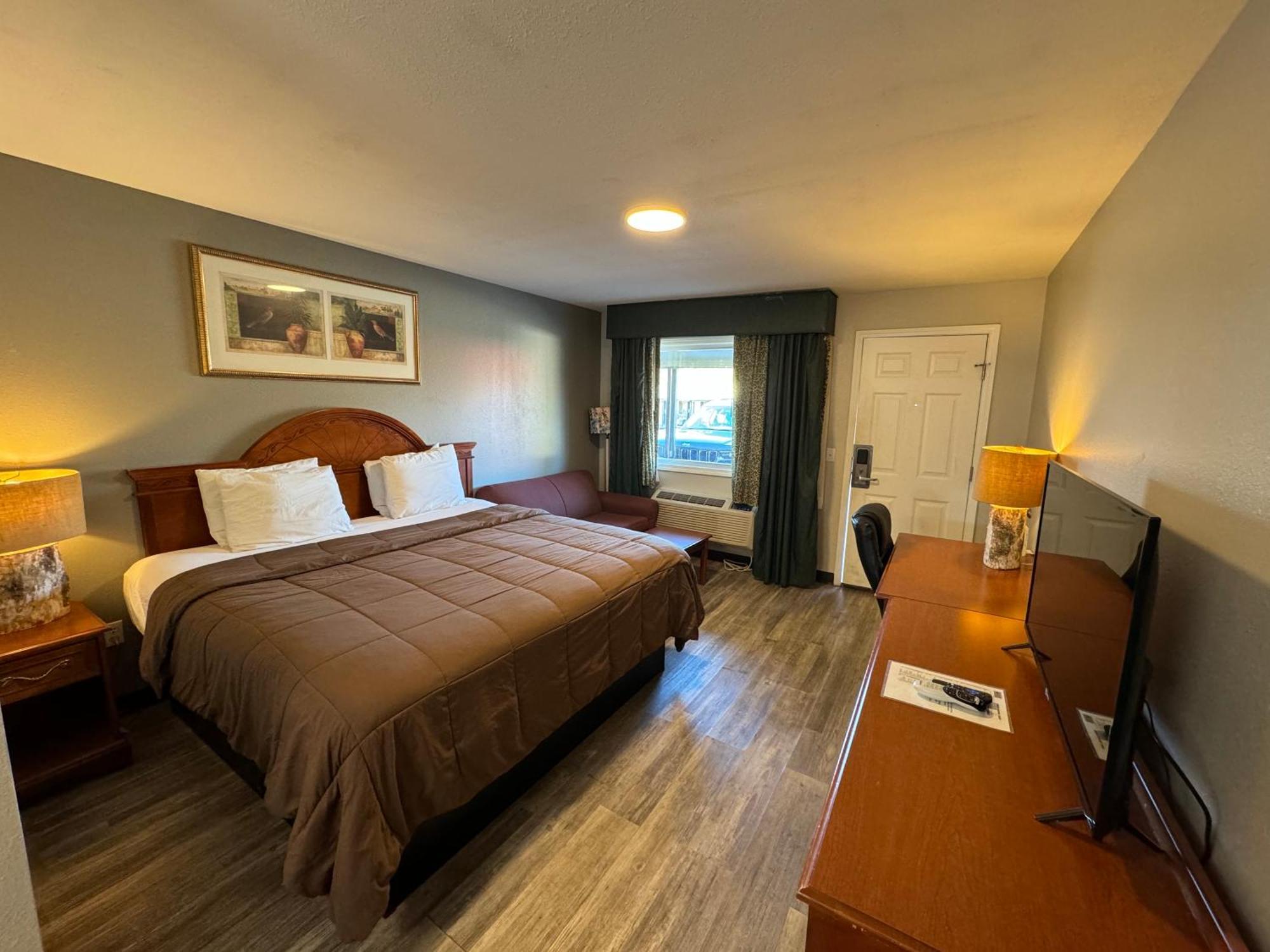 Ozark Inn & Suites Екстер'єр фото